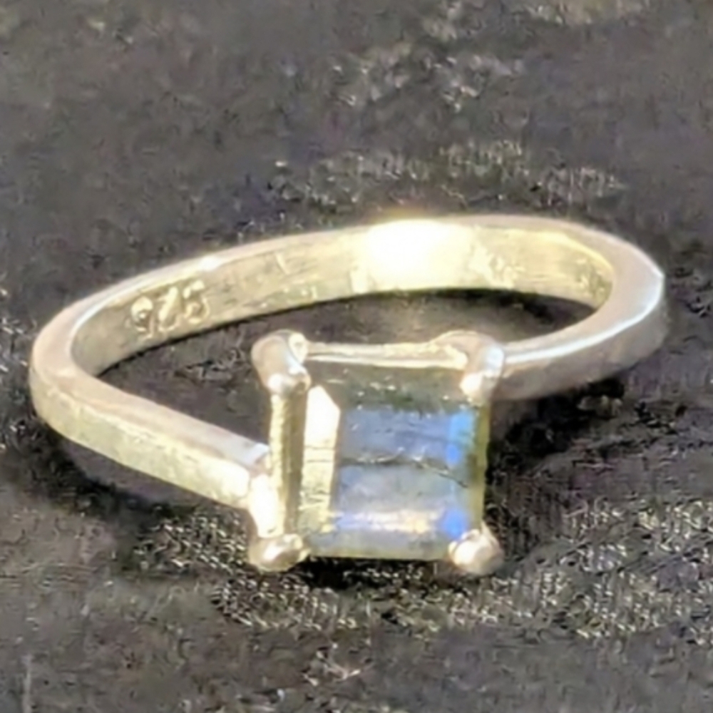 Amazing Genuine Solid 925 Sterling Silver Labordorite Ring Size 7